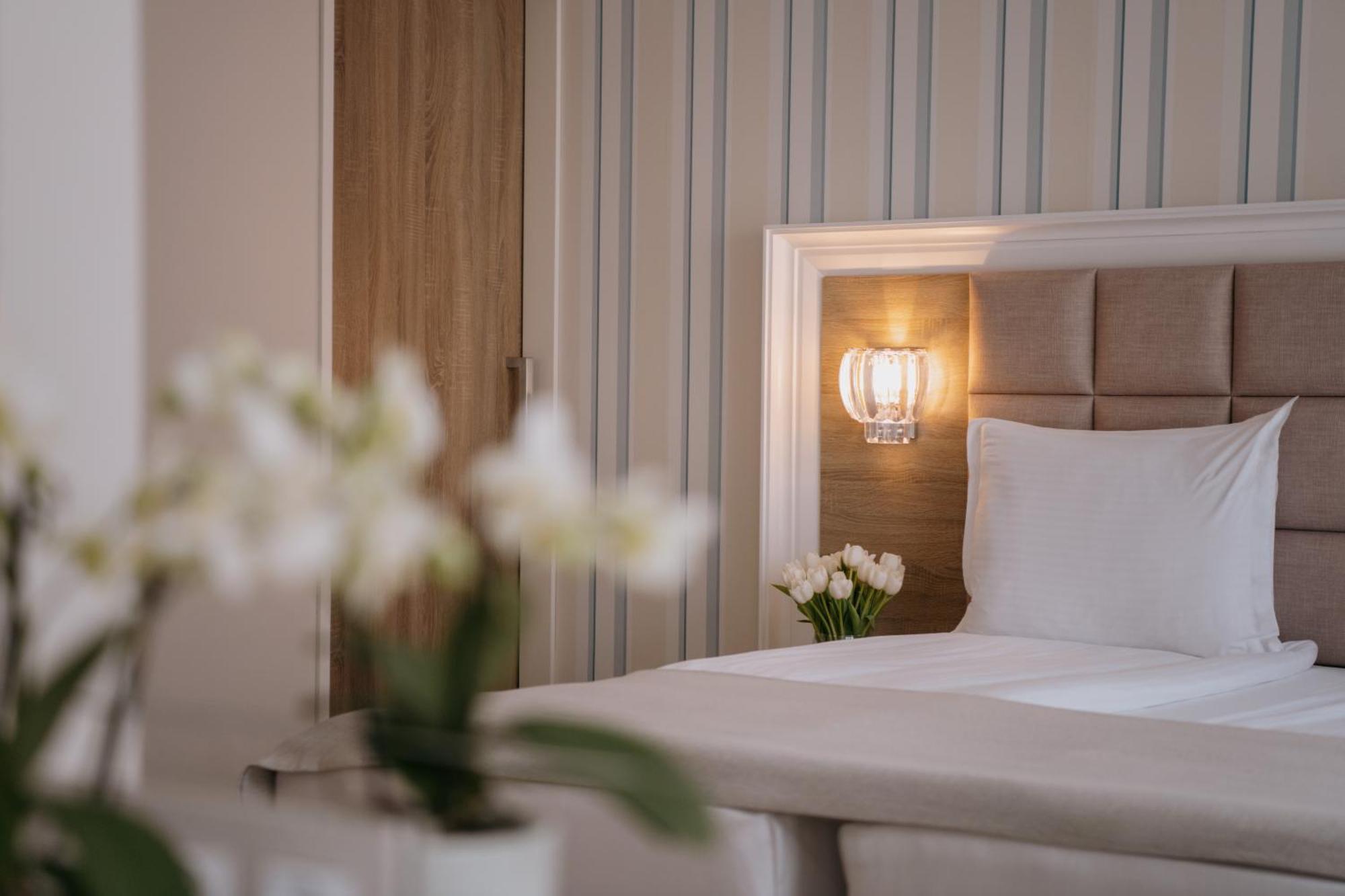 Impresamente Art Hotel Софія Екстер'єр фото